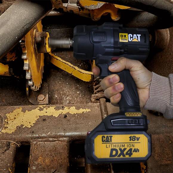 CAT DX7020 18Volt 4.0 Ah Çift Akülü Kömürsüz 700/880Nm Profesyonel Şarjlı Somun Sıkma - 9