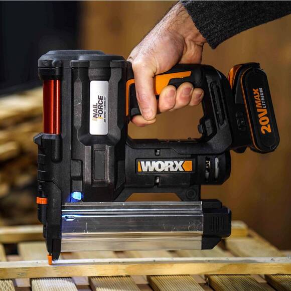 WORX WX840 20Volt/2.0Ah. Li-ion Şarjlı Profesyonel 16-40mm Zımba ve 15-50mm Çivi Çakma + 2900 Adet Yedek Zımba ve Çivi - 3