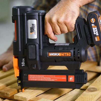 WORX WX844 20Volt/2.0Ah Li-ion 16-40mm Profesyonel Şarjlı Zımba Makinesi + 2700 Adet Yedek Zımba - 6